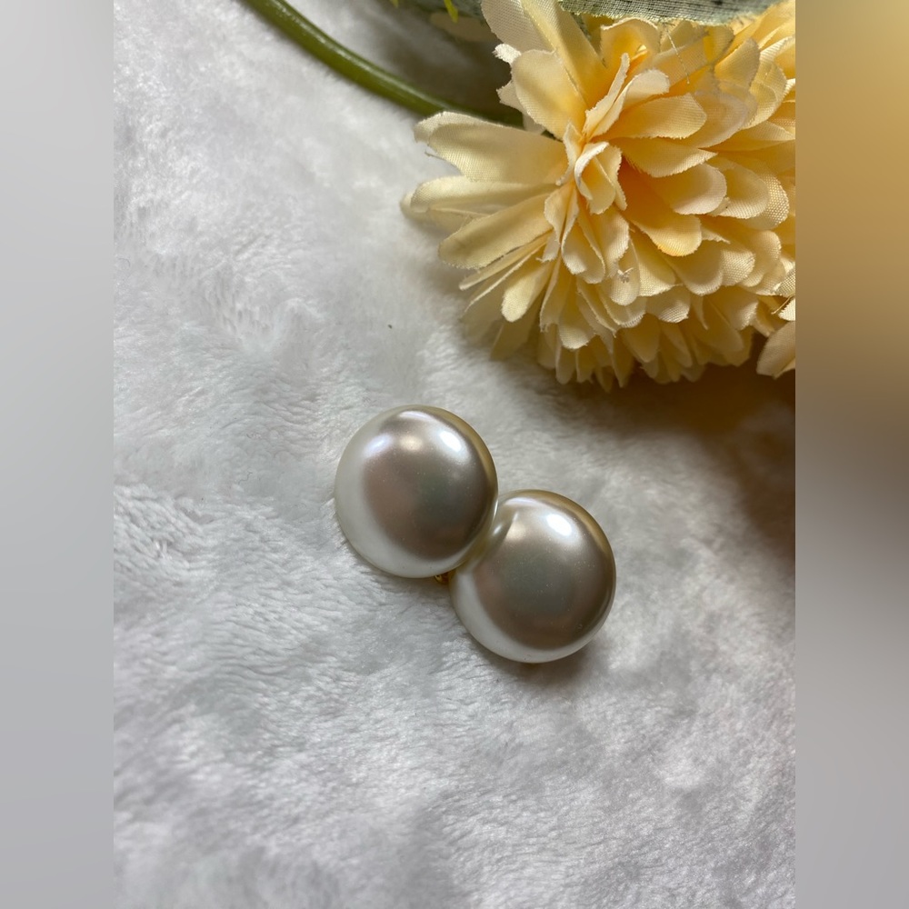 Vintage studs